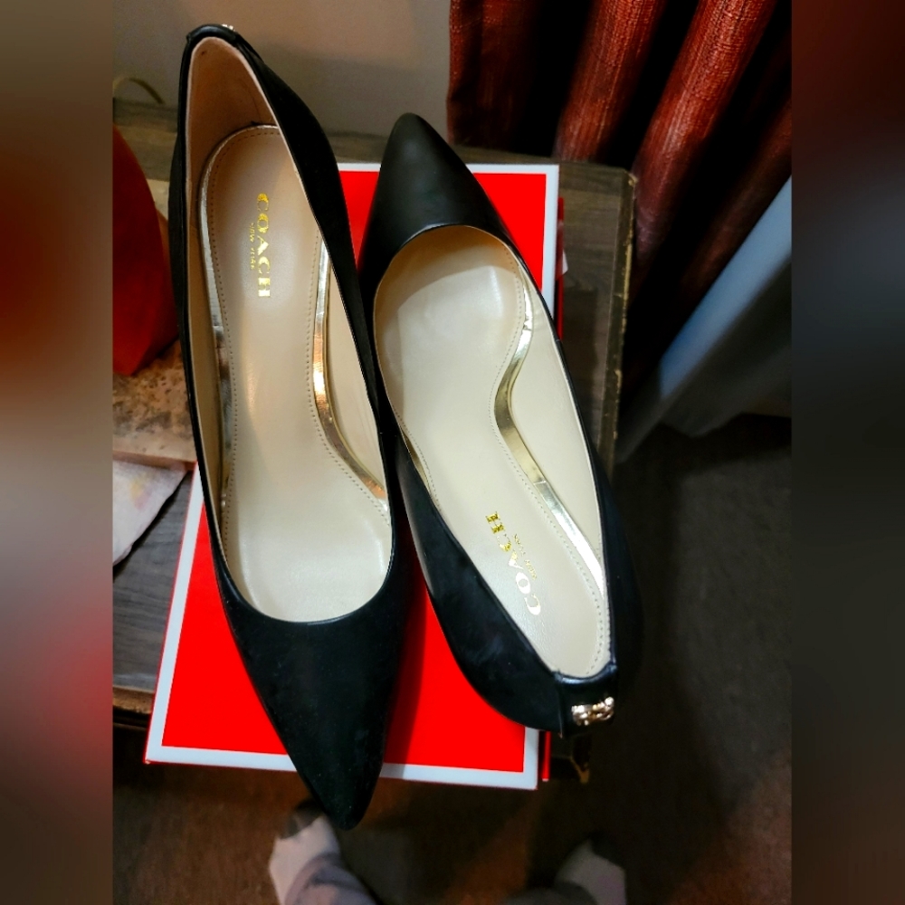 Coach Black Sexy Pumps designed gorgeous work or play